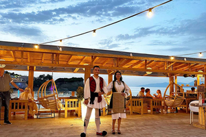Sidari Corfu: Greek musical show at Canal D'Amour with Drink Included