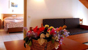 Caravel Hotel