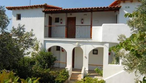 Elenis Village Studios & Aparmtents