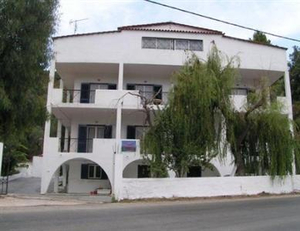 G & L Studios