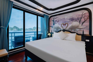 Cat Ba: Lan Ha Bay Cruise with Private Balcony & Small Group