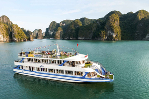 From Hanoi: 2-Day Ninh Binh Tour with Ha Long Bay Cruise