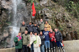 From Hanoi: Ha Giang Loop Tour 4Days 3Nights with easy rider