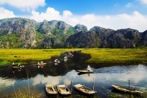 From Hanoi - Ninh Binh& Hoa Lu& Trang An & Van Long& Mua Cave