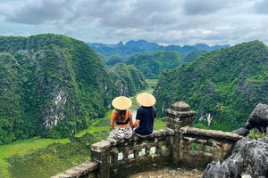Ninh Binh Heldags Hoa Lu Tam Coc Mua Cave Tour Buffet, båd
