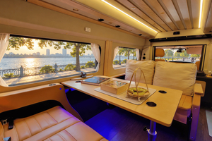 Private 2-Hour Sightseeing Tour by Limousine
