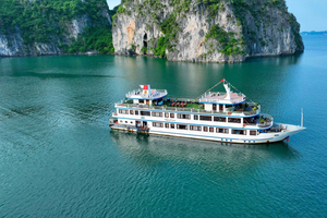 Swan Cruises i Bai Tu Long-bukten, 2 dagar/1 natt – Thien Canh Son-grottan