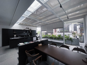 Abstrct Lounge
