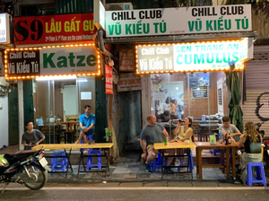 Chill Club Seafood Hàng bè