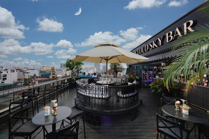 Cloud Sky Bar Hanoi