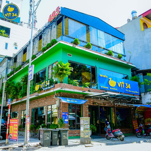 Duck 34 Restaurant 8