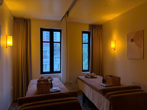 Haria Spa- Hot stone Therapy- 핫스톤 마사지샵 Ngoại Giao Đoàn