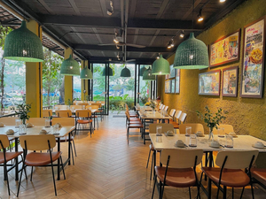 Hẻm Quán Hoàng Cầu