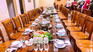 Lẩu Riêu Cua Gà Tre