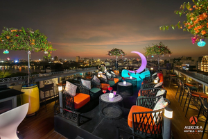 Starlight Skybar