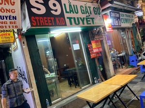 Street kid Restaurant Hanoi