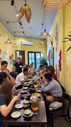 Vị Nguyên Vietnamese Restaurant & Vegetarian Food Hanoi Old Quarter