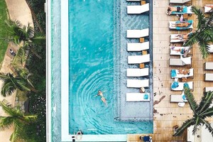 Honolulu: Alohilani Resort Waikiki Beach Pool Day Pass