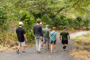 Kailua-Kona: tour a una granja de café con clase de preparación de café y alimentación de cabras