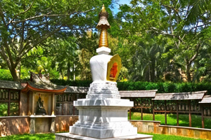 Kauai: Guided Tibetan Peace Park Tour with Mantra Recital