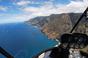 Tour privado en helicóptero por Kauai con puertas abiertas: las mejores cascadas