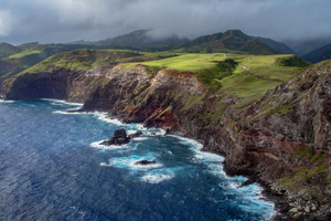 Maui: Excursión en Helicóptero por las Cascadas del Oeste de Maui y Molokai
