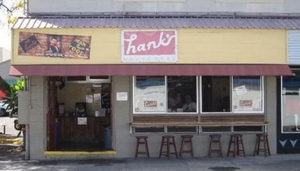 Hank's Haute Dogs Kakaako