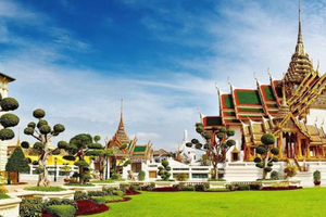 Bangkok Grand Palace and Sacred Sites Full Day Tour