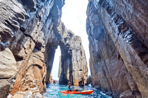 Hong Kong : aventure en kayak en groupe au géoparc Ninepin