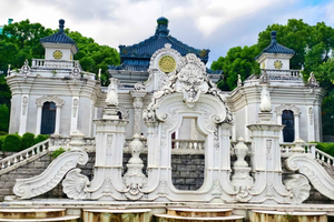 Guangzhou-Zhuhai Day Trip: New Yuanming Palace & Coast