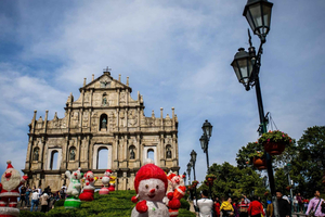 Macau: Historic City Walk Day Tour with Lunch & PORT Pickup