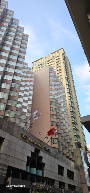 Xi Hotel