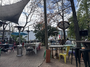 Piggy's Kitchen & Bar