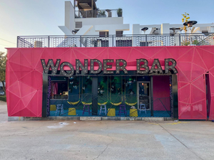 Wonder Bar