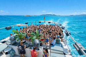 Catamaran Party with DJ, Saxo, Club Ticket & Open Bar
