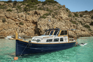 Classic Boat Tour - Full or Half-Day