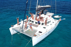 Cruzeiro exclusivo de catamarã a Formentera