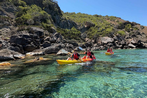 Kajakki ja snorklaus: kristallinkirkkaat vedet ja meriluolat, Koillis-Ibiza