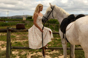 Desde Barcelona: paseo a caballo privado y comida gourmet de 4 platos