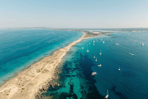 billete de traslado de ida y vuelta en ferri a Formentera desde Figueretas