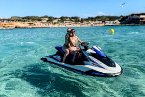 San Antonio: paseo en moto de agua a Cala Comte (sin carnet)