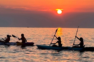 Excursão de caiaque ao pôr do sol com vista para Es Vedrà