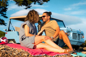 Ibiza: Tour driving an automatic and electric Mehari.