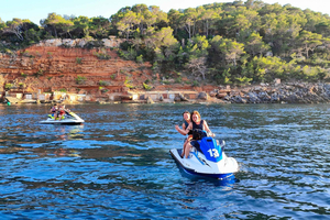 Tour di Ibiza in moto d'acqua a Cala Salada da San Antonio