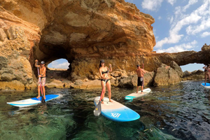 Ibiza: tour in barca con SUP e snorkeling, grotte, bevande e foto