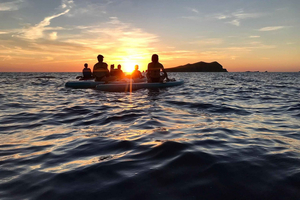 Esperienza al tramonto: paddle surf, grotte, snorkeling.