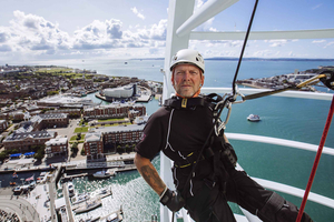 Portsmouth: Spinnaker Tower Abseiling Experience