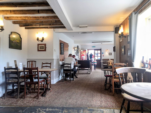 Horse & Groom