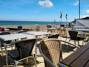 Tradewinds Beach Cafe