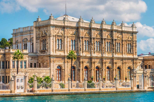Dolmabahce Palace & Harem Skip-the-Line Entry & Audio Guide